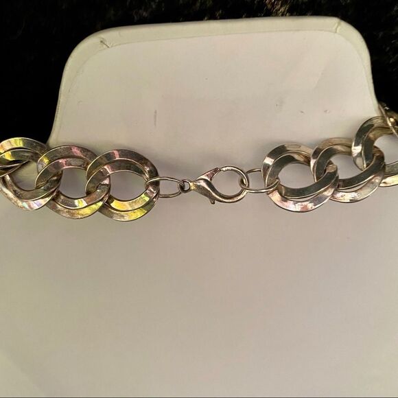 Gorgeous Large Link Silver Tone Necklace - Picture 3 of 5